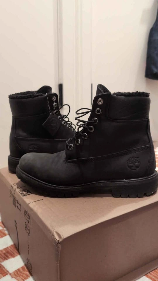 Timberland 6 Inch Premium Black Fur Lined Boots - photo 5