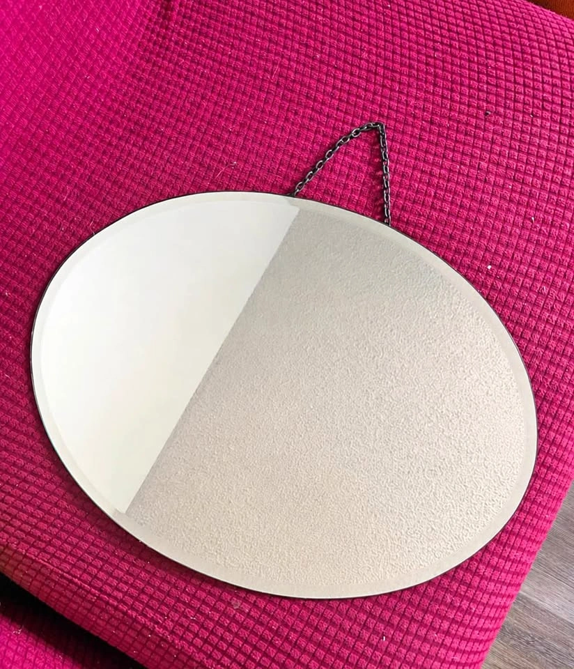 Oval mirror