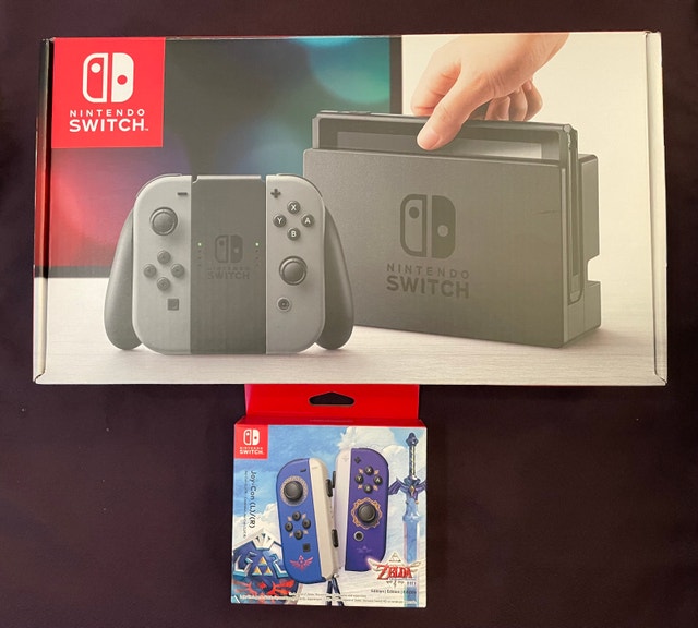 Nintendo Switch V1 unpatched with extras - photo 2