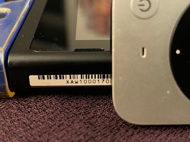 Nintendo Switch V1 unpatched with extras - photo 4