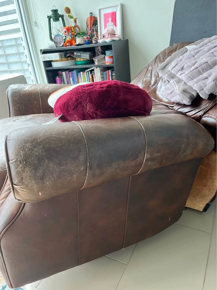 Brown Leather Recliner Chair - photo 4