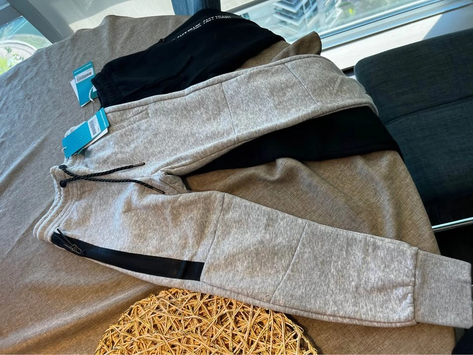 Hoodies Fast Track Joggers Set of 2 size 9-10 - photo 2