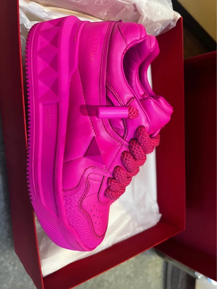 Valentino Garavani Pink Sneakers - photo 3