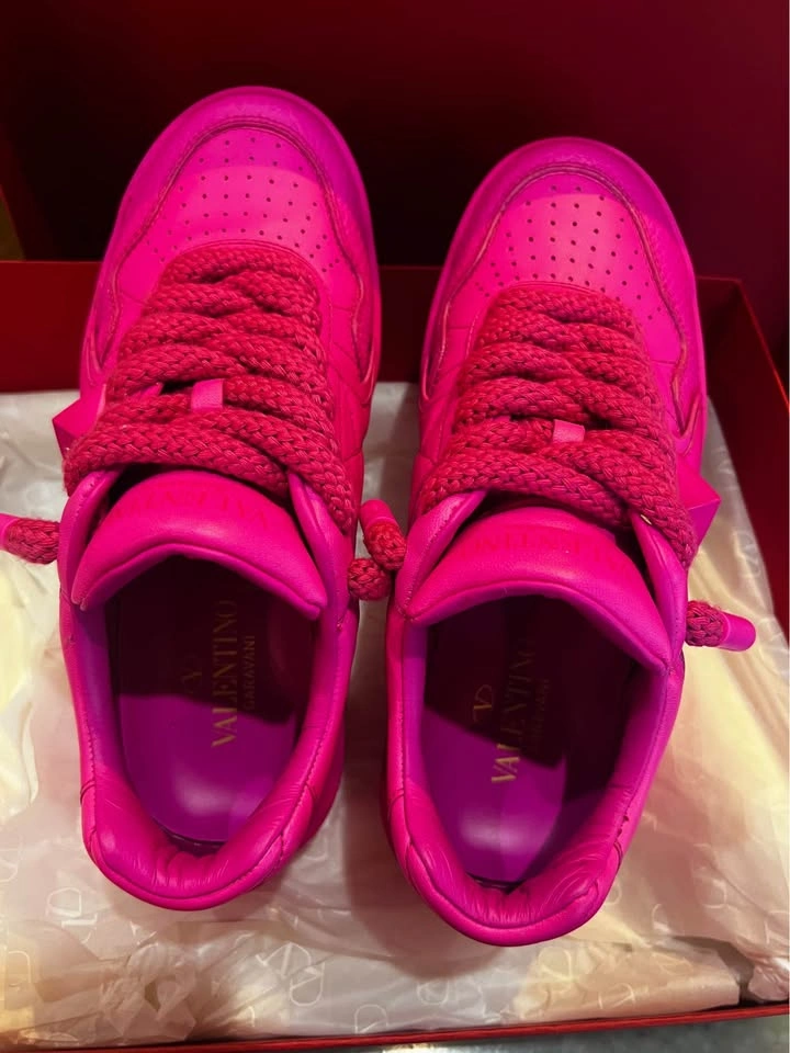 Valentino Garavani Pink Sneakers - photo 5