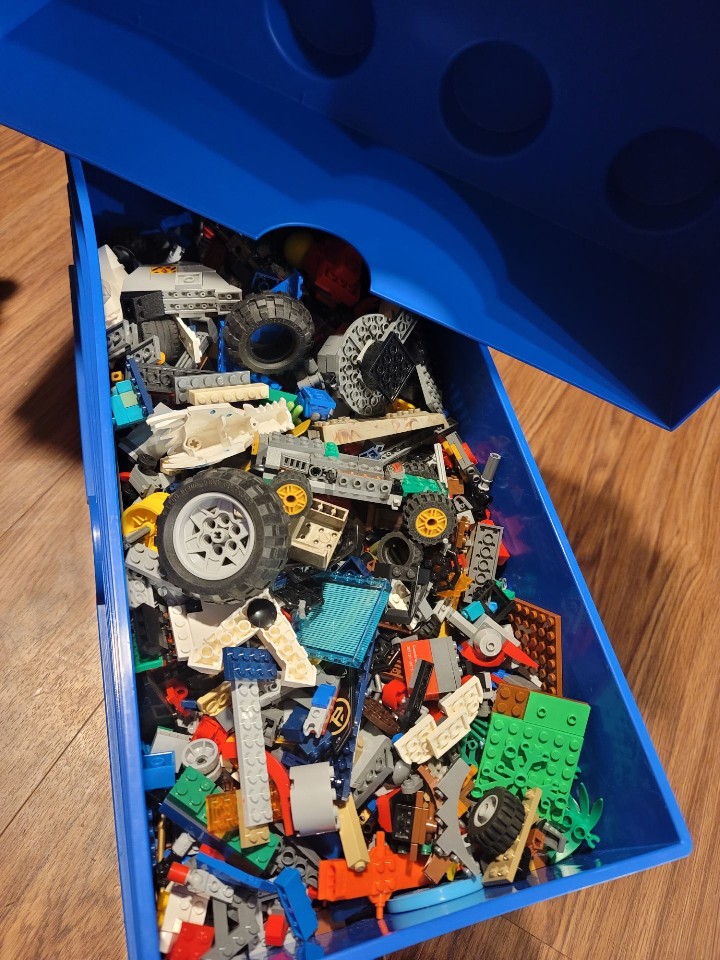 BLUE LEGO CLASSIC STACKABLE