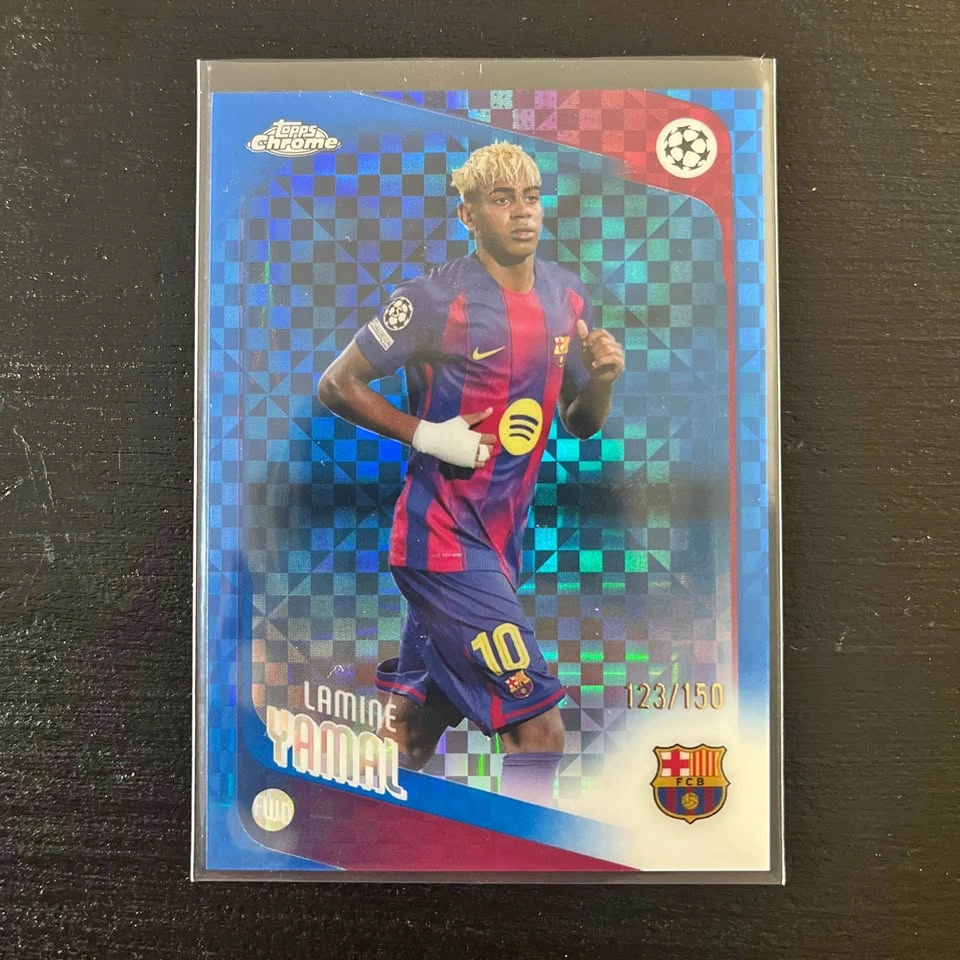 Topps Chrome Lamine Yamal FC Barcelona Soccer Card 123/150