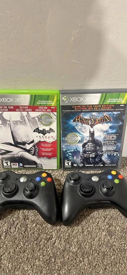 2 Batman Xbox 360 games + 2 Controllers