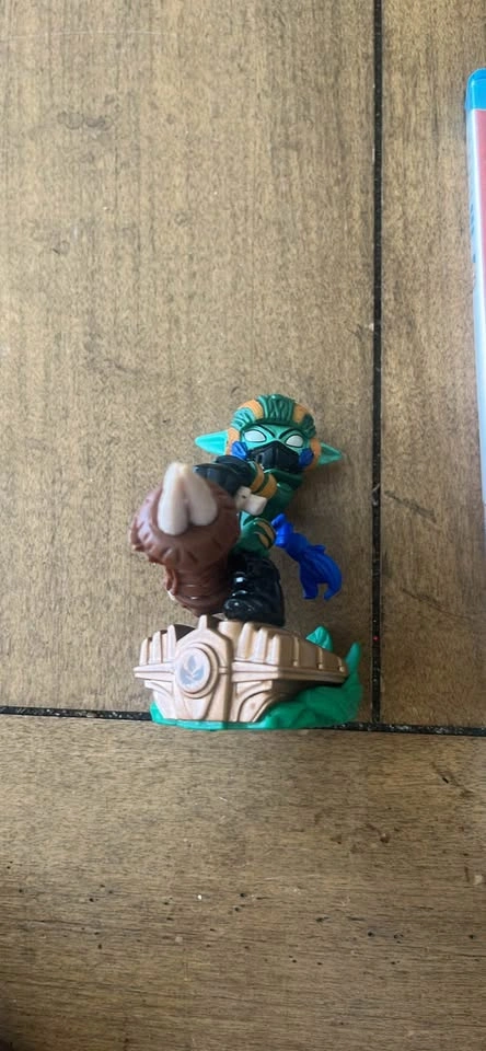 Skylanders Superchargers game and Super shot stealth elf figure - photo 2