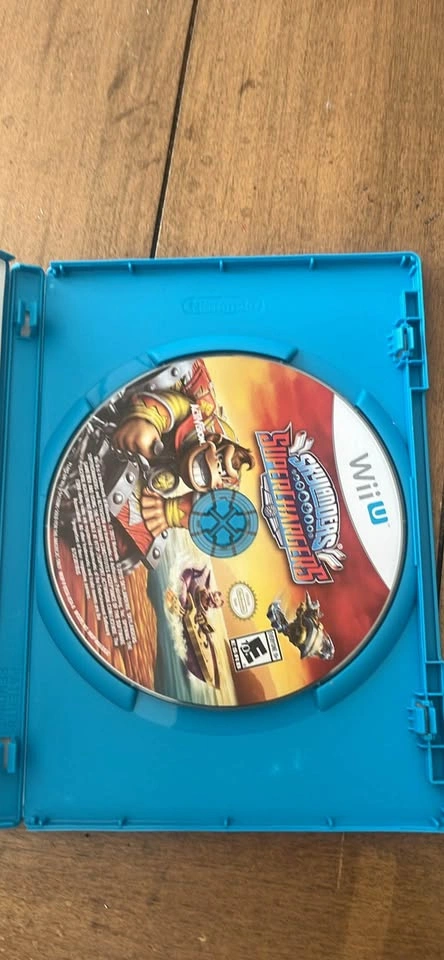 Skylanders Superchargers game and Super shot stealth elf figure - photo 3