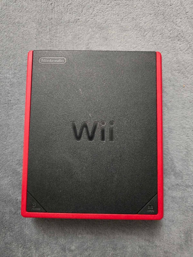 Nintendo Wii & Wii Mini - photo 5