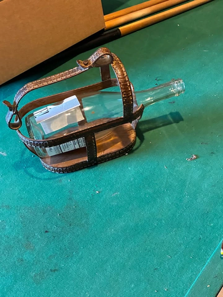 Vintage Metal Wine Holder - photo 2