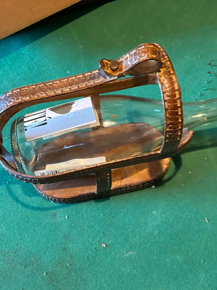 Vintage Metal Wine Holder - photo 3