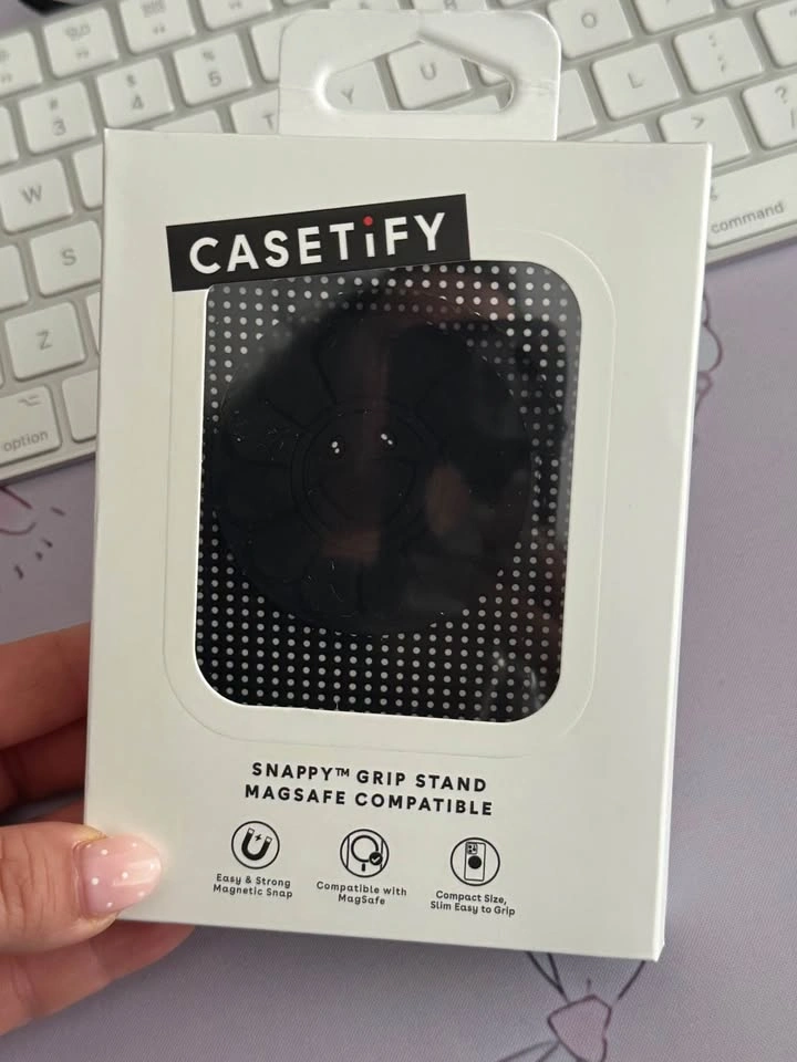 Takashi Murakami x CASETiFY: FLOWERS SNAPPY GRIP STAND - photo 4