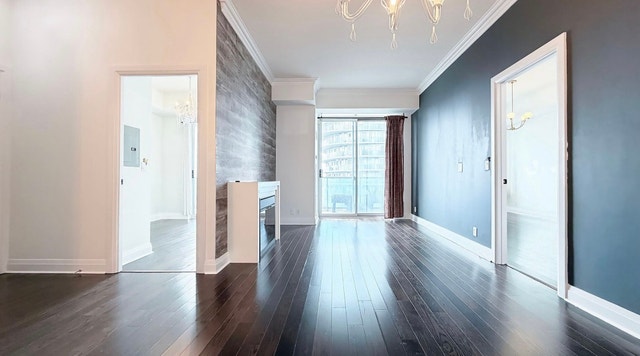 Condo for sale near square one - photo 4