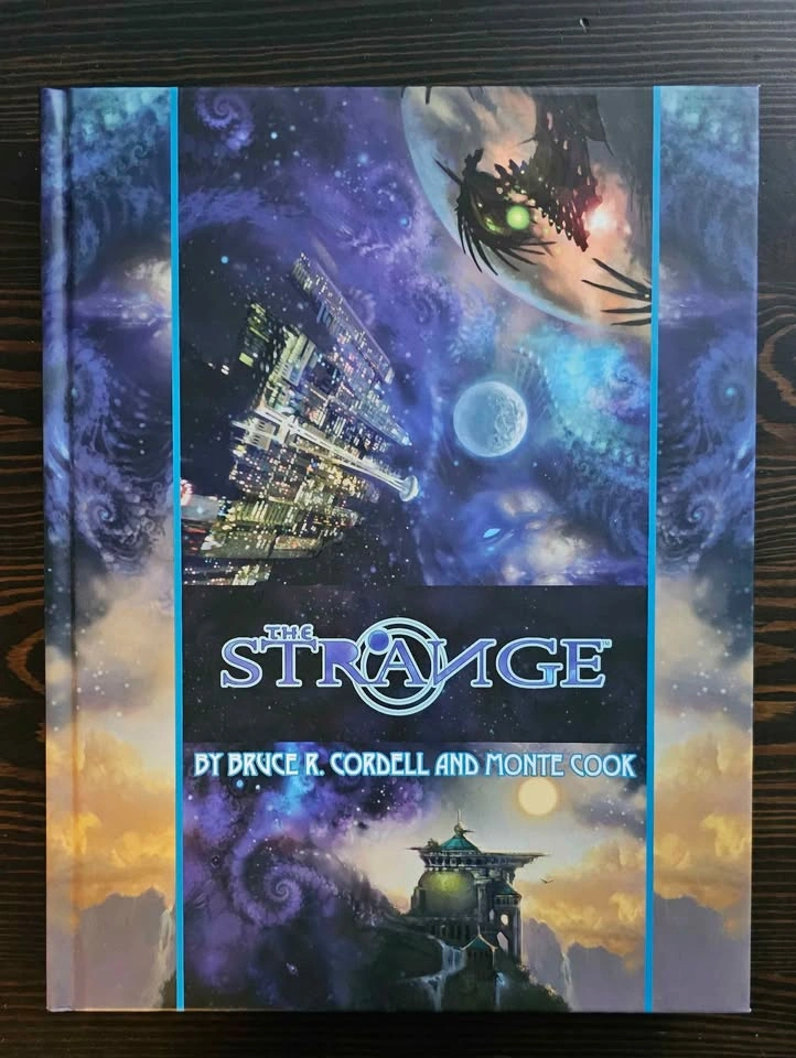 The Strange RPG Bundle – Core Rulebook + Bestiary (Near Mint) - photo 2