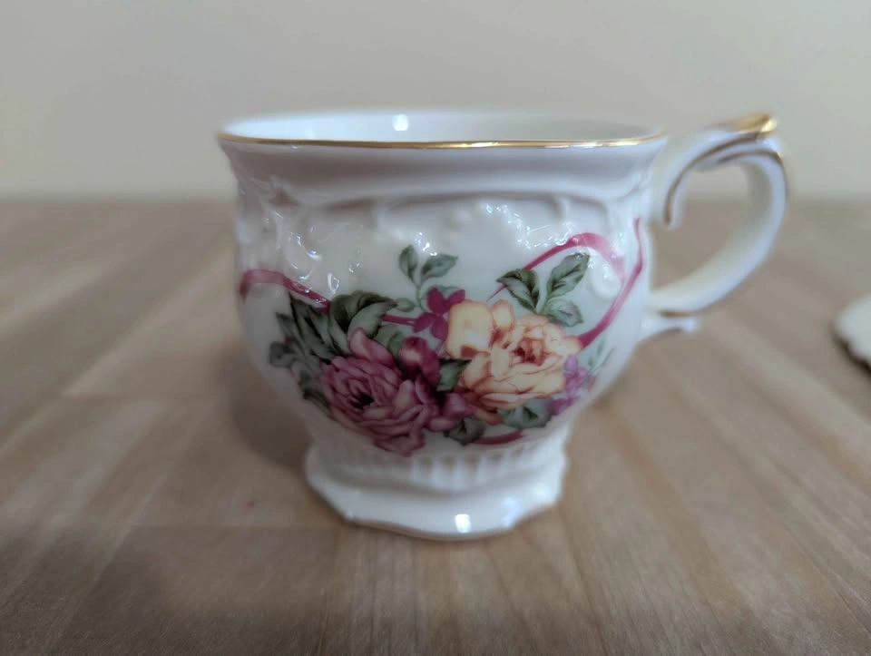 Set of Vintage Floral Pattern Tea Cups And Dishes - photo 3