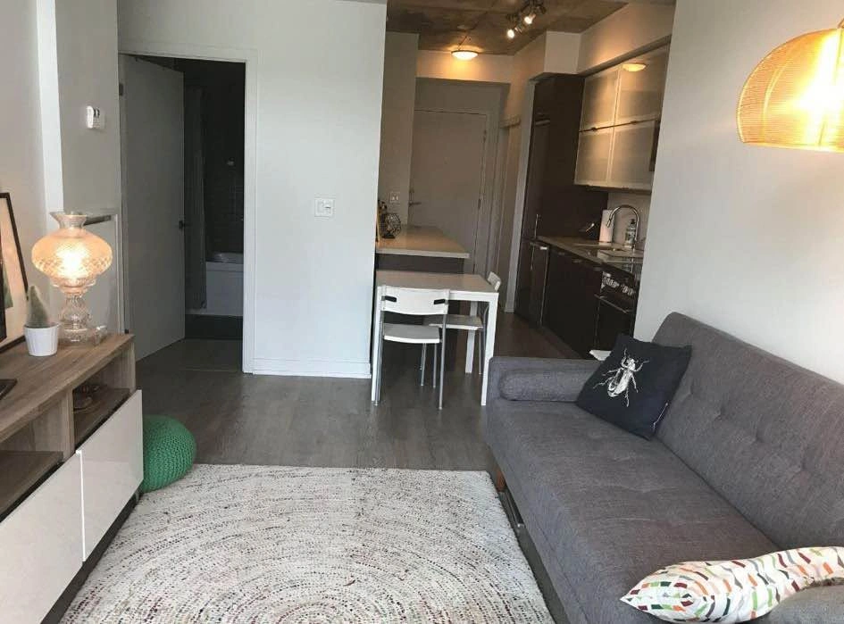 Private room for rent - photo 2