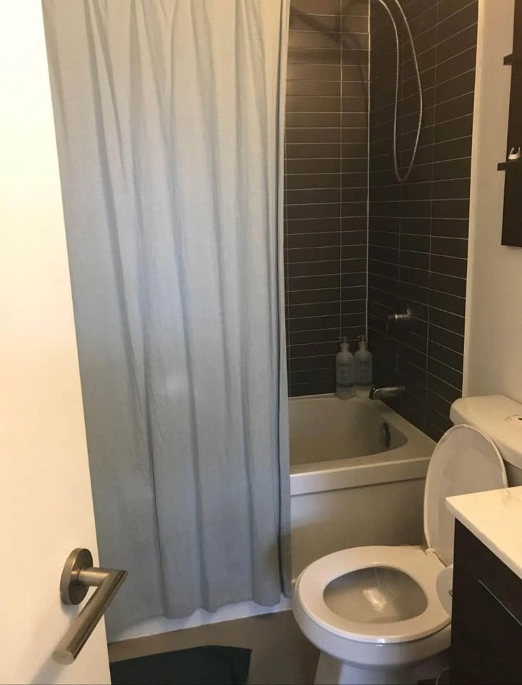 Private room for rent - photo 5