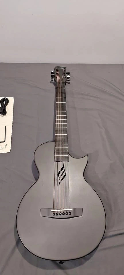 Enya NOVA GO SP1 Carbon Fiber Travel Guitar