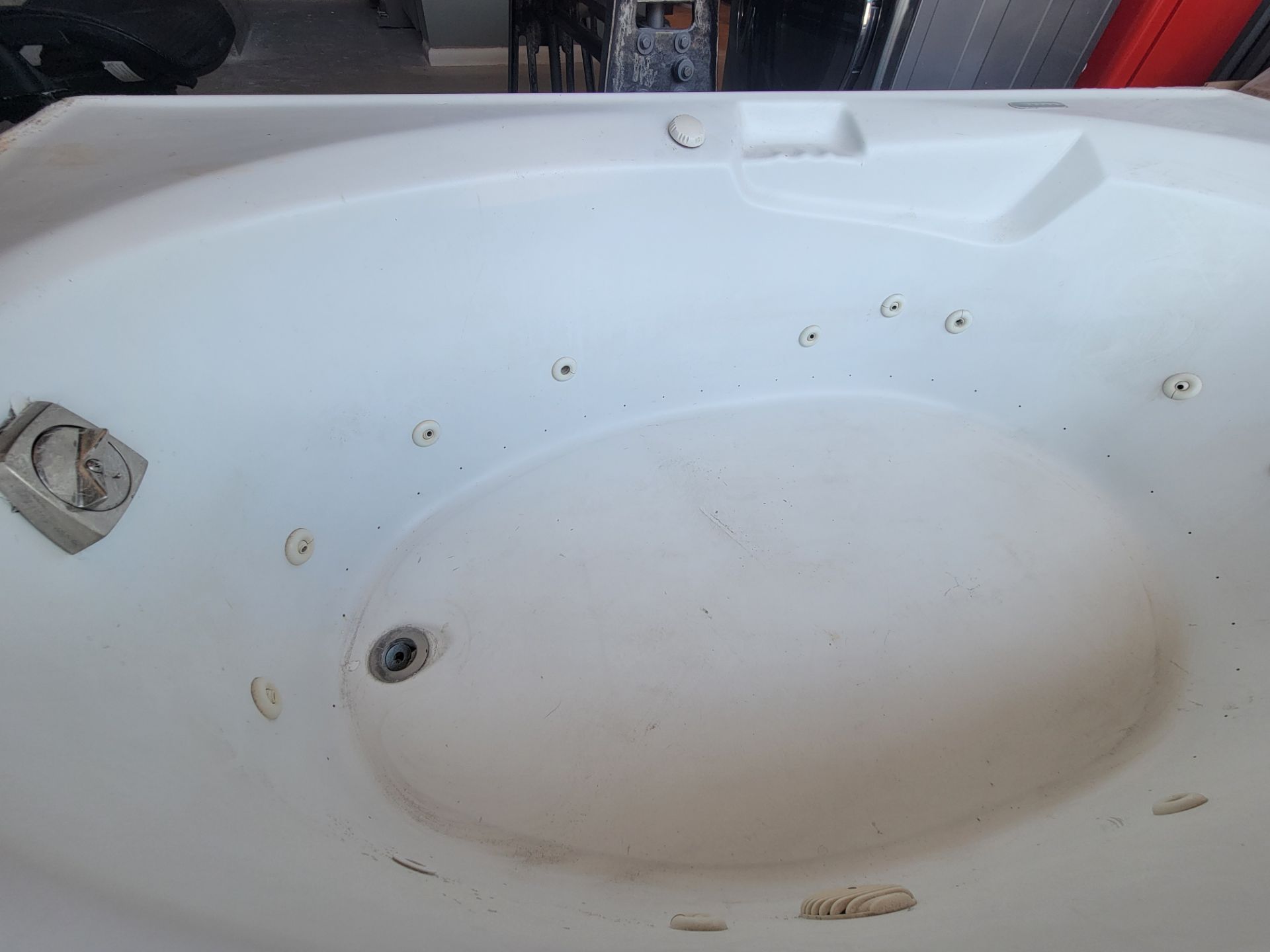 Free Oceania Jetted Whirlpool Bathtub (70.5" x 41.5") - photo 4