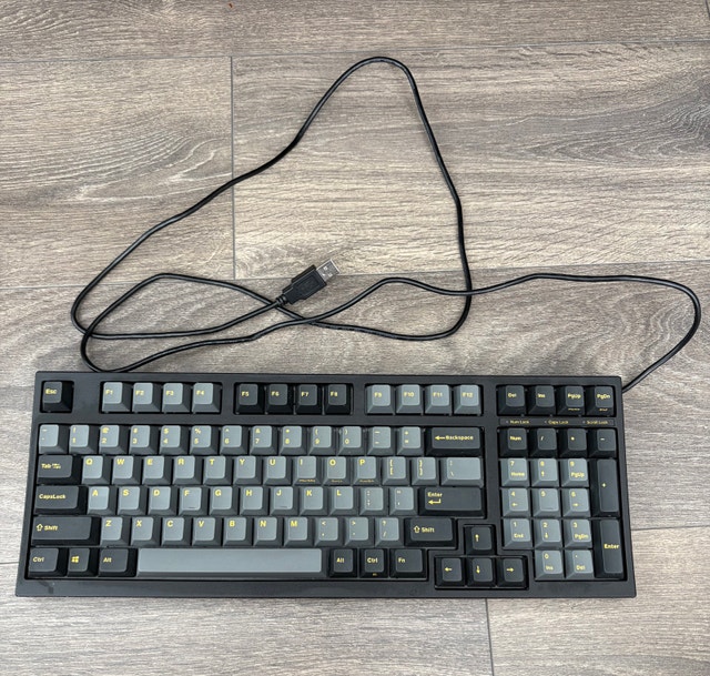 Leopold FC980M PD Ash Yellow Double Shot PBT Mechanical Keyboard