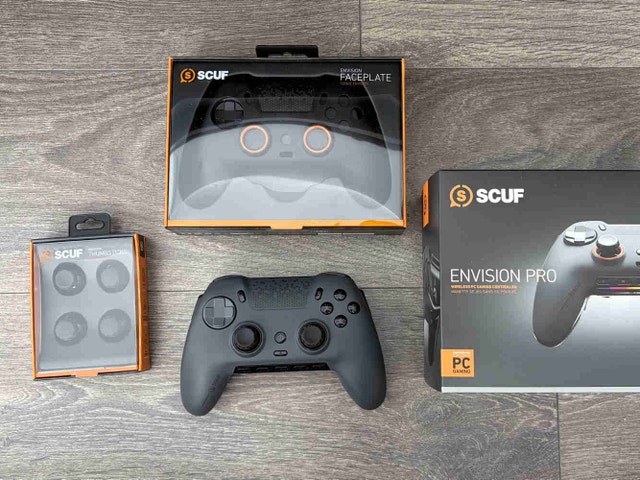 Scuf Envision Pro controller + extra accessories