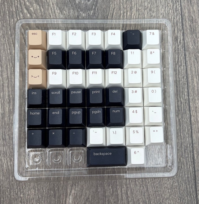 Osume Tsukimi Keycaps