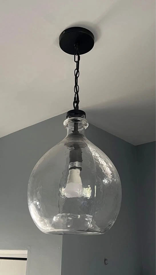 Glass pendant light