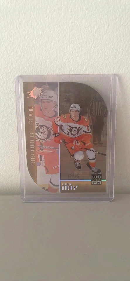 Cutter Gauthier /25 SpX Holo View 2025-26 Gold Parallel