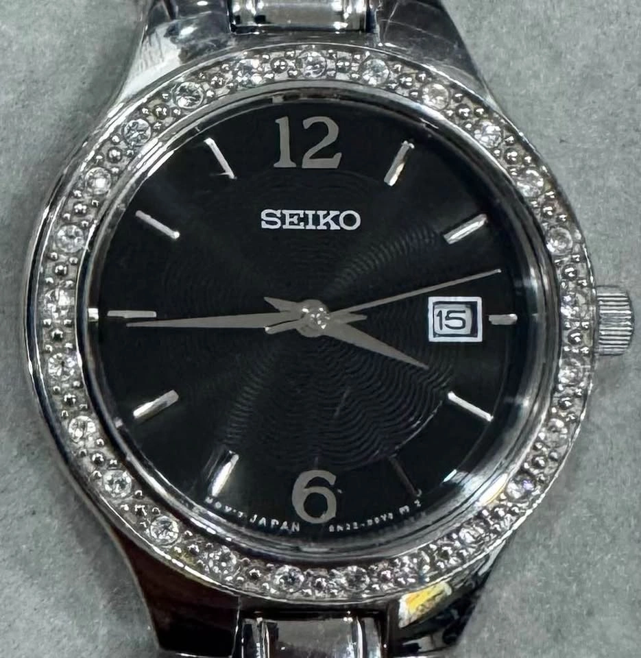 Seiko women’s stainless steel watch with crystal bezel - photo 2