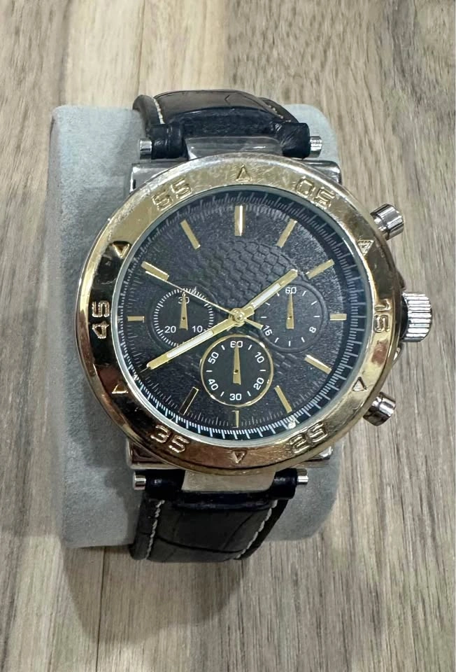 Men’s Chronograph Style Watch Black Gold Leather Strap Quartz