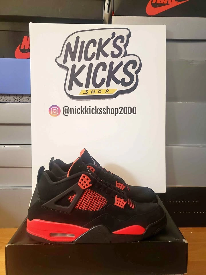 Air Jordan 4 size 11 "Red Thunder"