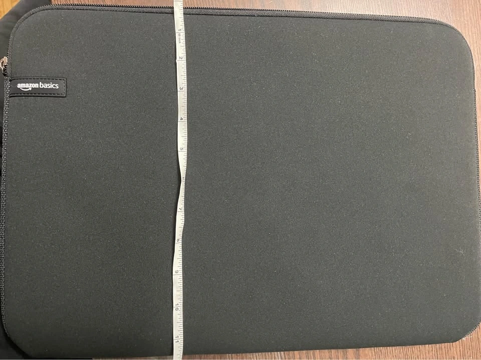 Amazon Basics Laptop Sleeve - photo 3