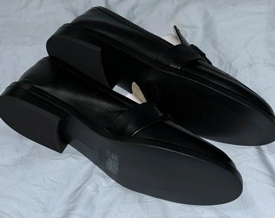 Rockport Black Leather Harleen Loafers - NEW-In-Box SZ 8.5 - photo 3
