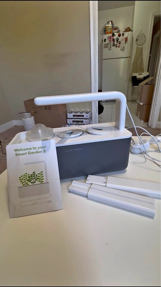 CLICK & GROW Smart Garden 3 Indoor Smart Garden