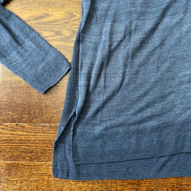 Vince V-neck Sheer Sweater-Blue-Silk/Cashmere Blend-Size Medium - photo 3
