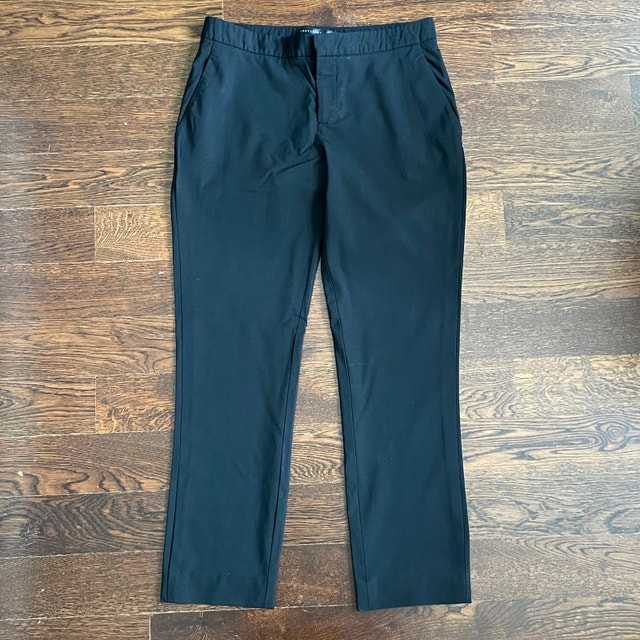 Black Theyskens' Theory Ankle Pants - Size 0