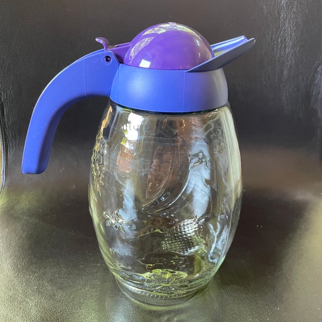 Herevin Glass Water Juice Pitcher Jug - Purple Lid