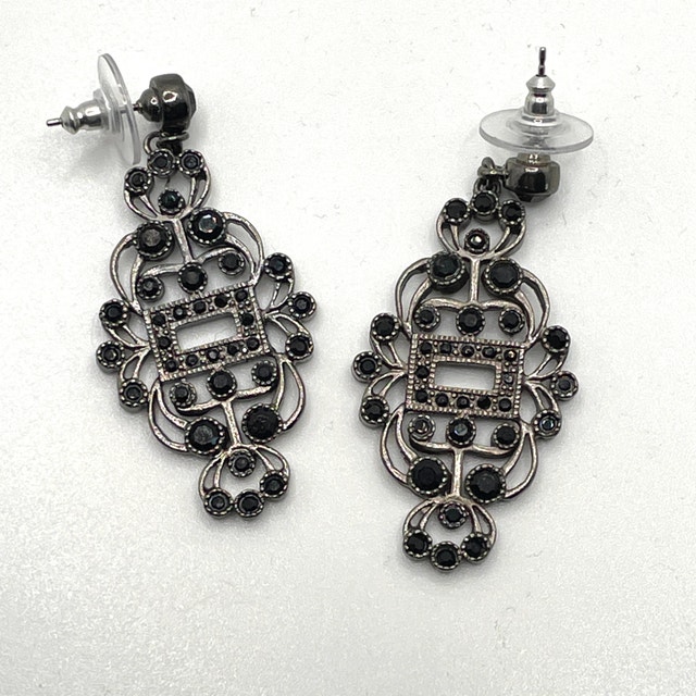 Gorgeous NEW Art Deco style pierced earrings w/ black stones