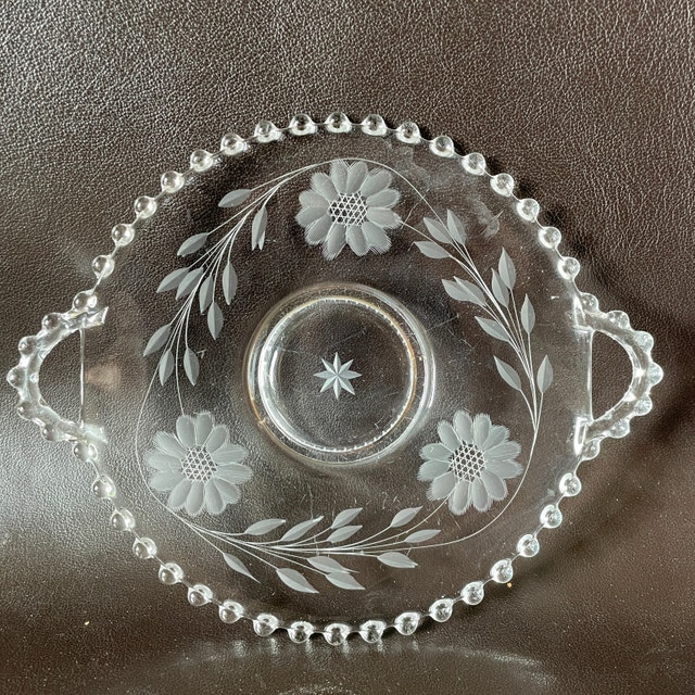 Vintage Imperial Candlewick Handled Serving Plate-Hughes Etching - photo 3