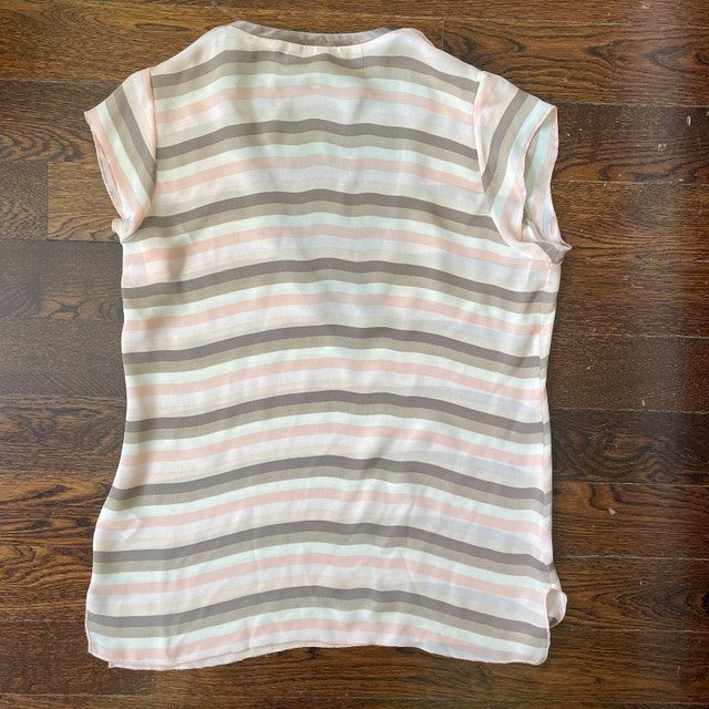 Beyond Vintage Sleeveless V-neck Blouse top 100% Silk-Medium - photo 4