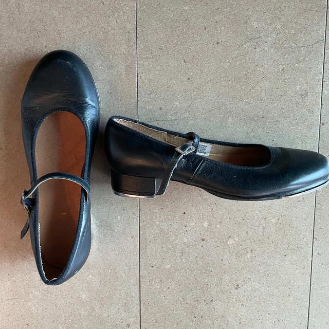 Bloch Black leather Mary Jane tap shoes with ankle strap-Size 8