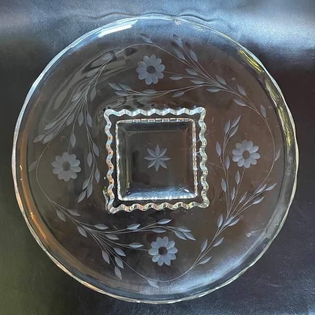 Large 14" Round Vintage Cornflower Radiance glass plate platter