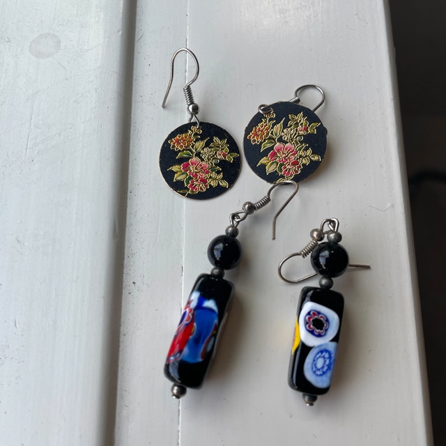 2 pairs cute black earrings for pierced ears-Great deal