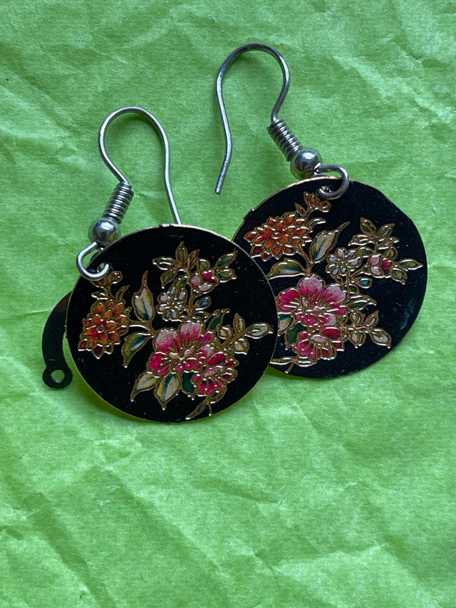 2 pairs cute black earrings for pierced ears-Great deal - photo 5