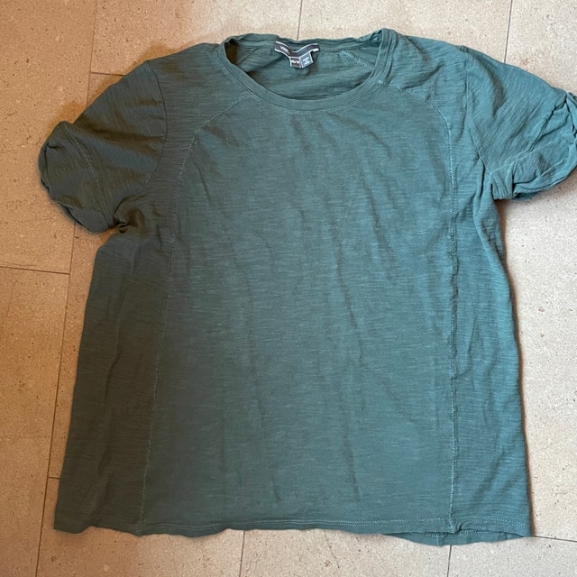 Vince Soft Green Cotton T-shirt for women. Size XS