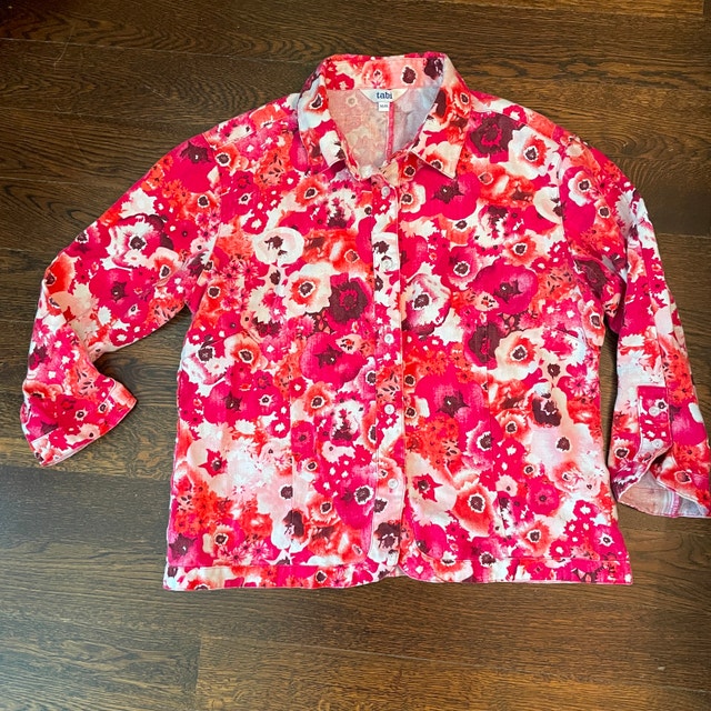 Pretty Tabi Floral Linen shirt/jacket- Red and White -Medium