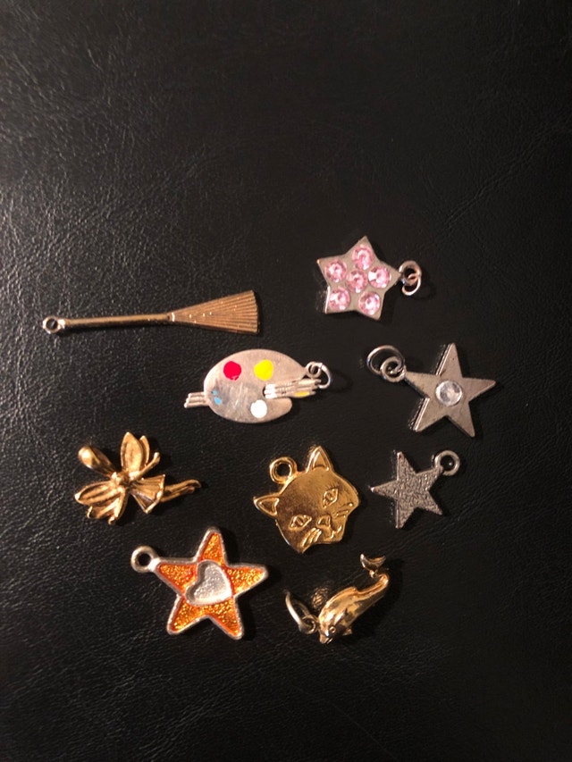 Lot of 9 assorted bracelet/necklace charms/pendants - Cute - photo 4