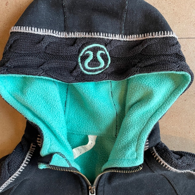 Lululemon Special edition cable knit Scuba Zip Hoodie-Size 2 - photo 3