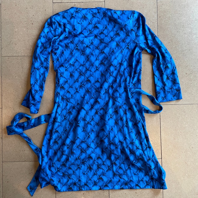 Diane von Furstenberg Silk Blue New Julian Two Wrap Dress-Size 0 - photo 4
